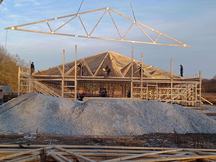 Trusses Going Up Construction Pole Barn Post Frame