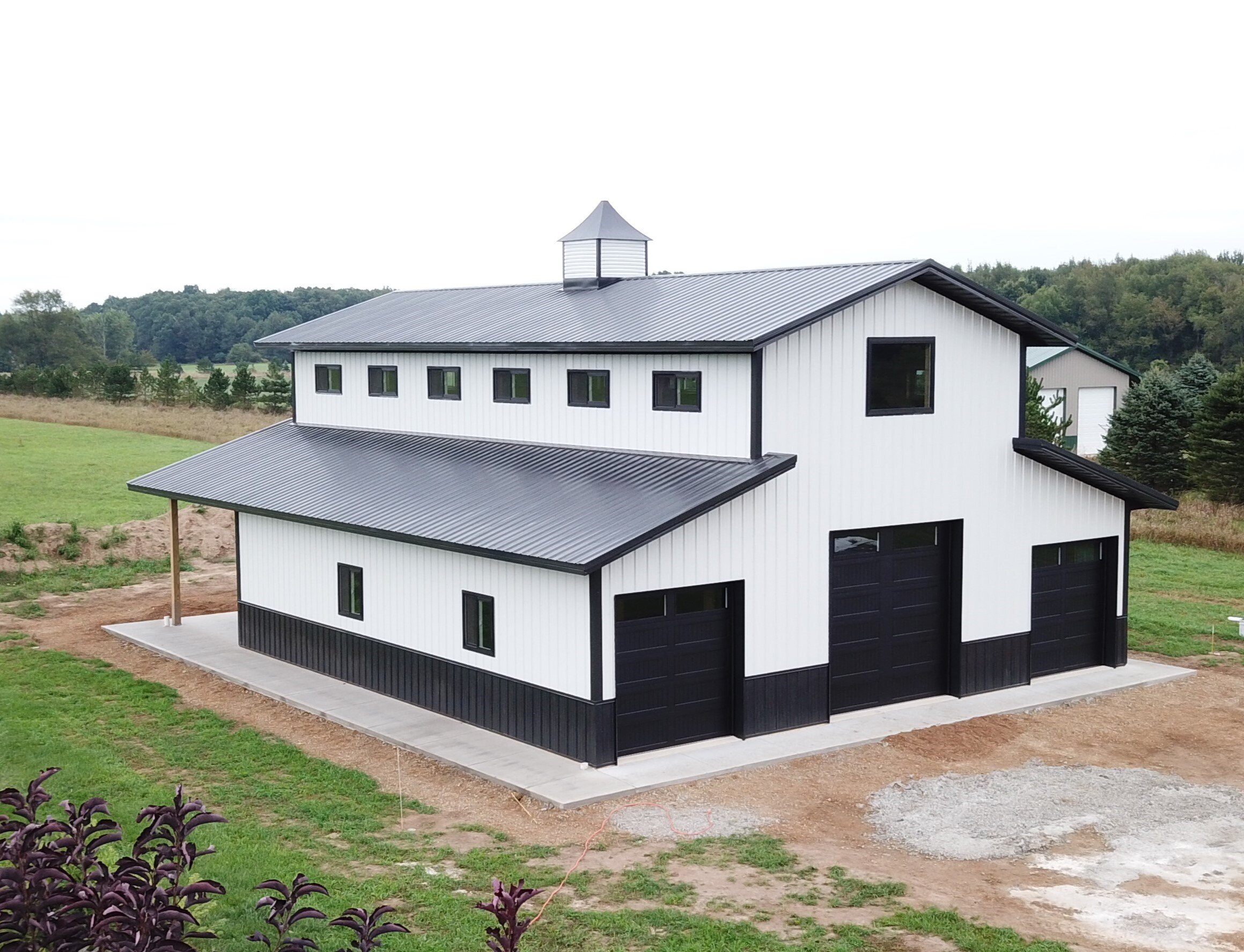 Black & White Barn-1